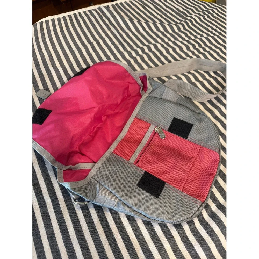Timbuk2 Gray Red Nylon Messenger Bag‎ Small Crossbody Adjustable Strap SF Logo